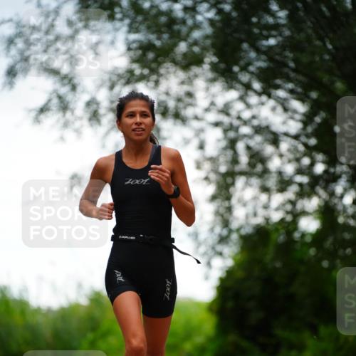 30.08.2026 - Elbe Triathlon Hamburg LAZAROV Photography http://msf.ph/oto/10094172 30.08.2026 15:39:05 Laufen  meine-sportfotos.de