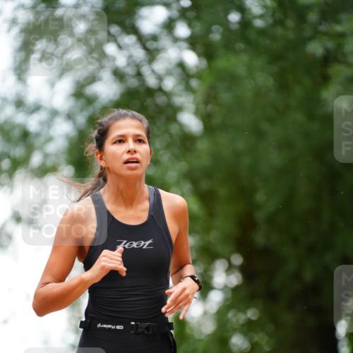30.08.2026 - Elbe Triathlon Hamburg LAZAROV Photography http://msf.ph/oto/10094178 30.08.2026 15:39:06 Laufen 7001 meine-sportfotos.de