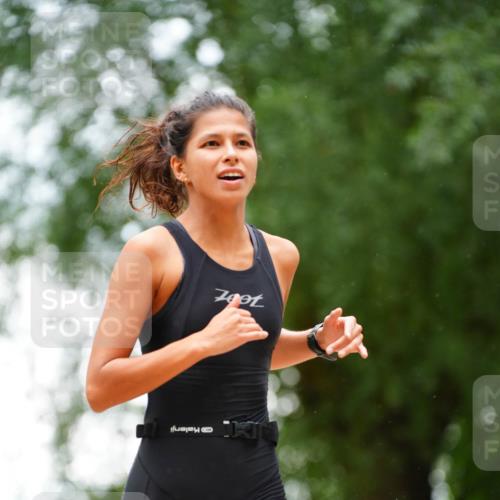 30.08.2026 - Elbe Triathlon Hamburg LAZAROV Photography http://msf.ph/oto/10094179 30.08.2026 15:39:07 Laufen  meine-sportfotos.de