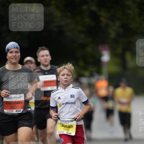 30.08.2026 - Blankeneser Heldenlauf Patografie http://msf.ph/oto/10094189 30.08.2026 09:36:08 Ziel 1012, 1337, 3601, 3679 meine-sportfotos.de