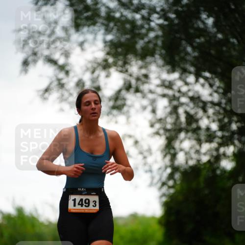 30.08.2026 - Elbe Triathlon Hamburg LAZAROV Photography http://msf.ph/oto/10094190 30.08.2026 15:39:13 Laufen 149, 3 meine-sportfotos.de