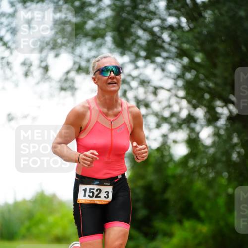 30.08.2026 - Elbe Triathlon Hamburg LAZAROV Photography http://msf.ph/oto/10094211 30.08.2026 15:39:54 Laufen 152, 3 meine-sportfotos.de