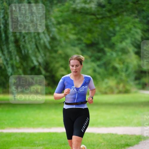 30.08.2026 - Elbe Triathlon Hamburg LAZAROV Photography http://msf.ph/oto/10094229 30.08.2026 15:40:13 Laufen  meine-sportfotos.de