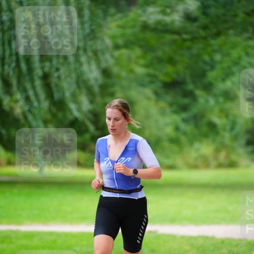 30.08.2026 - Elbe Triathlon Hamburg LAZAROV Photography http://msf.ph/oto/10094232 30.08.2026 15:40:13 Laufen  meine-sportfotos.de