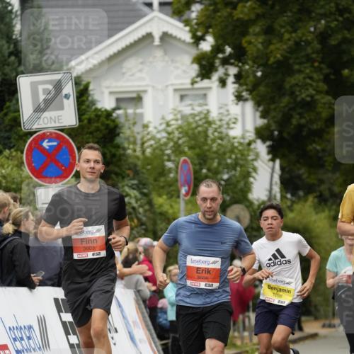 30.08.2026 - Blankeneser Heldenlauf Patografie http://msf.ph/oto/10094238 30.08.2026 09:36:30 Ziel 1106, 1266, 1595, 1782, 3603, 3608, 3611, 3651, 3652 meine-sportfotos.de