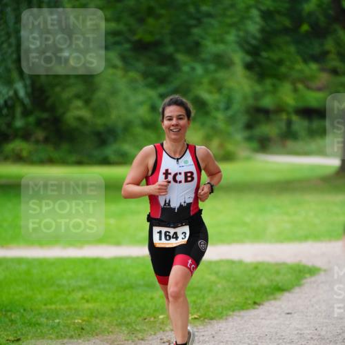 30.08.2026 - Elbe Triathlon Hamburg LAZAROV Photography http://msf.ph/oto/10094249 30.08.2026 15:40:21 Laufen 164, 3 meine-sportfotos.de