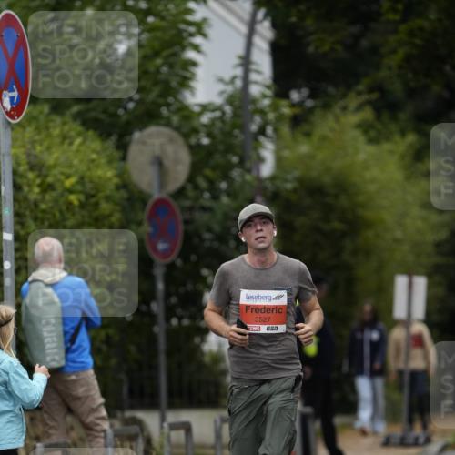 30.08.2026 - Blankeneser Heldenlauf Patografie http://msf.ph/oto/10094266 30.08.2026 09:36:54 Ziel 1371, 1413, 1795, 3527 meine-sportfotos.de