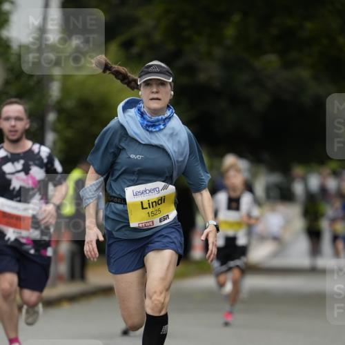 30.08.2026 - Blankeneser Heldenlauf Patografie http://msf.ph/oto/10094283 30.08.2026 09:37:04 Ziel 1014, 1018, 1525, 3506, 3527 meine-sportfotos.de