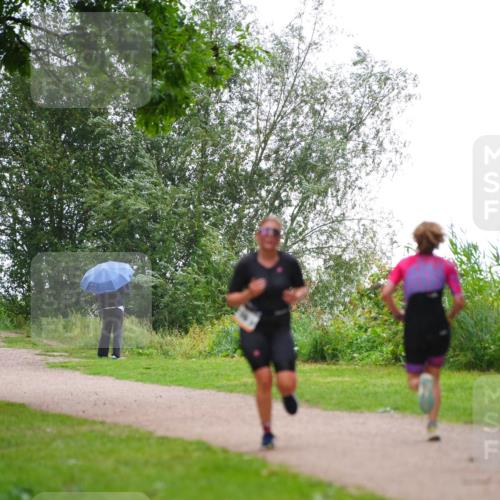 30.08.2026 - Elbe Triathlon Hamburg LAZAROV Photography http://msf.ph/oto/10094306 30.08.2026 15:42:24 Laufen  meine-sportfotos.de