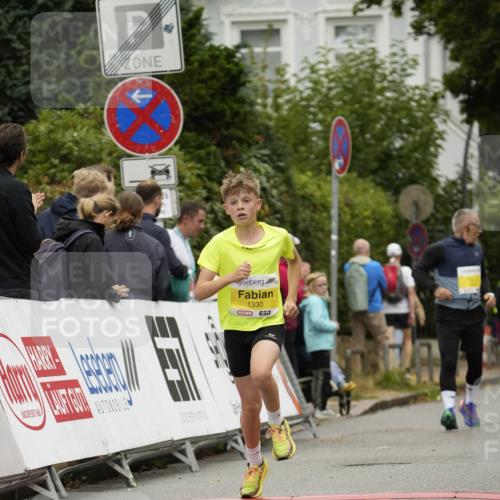30.08.2026 - Blankeneser Heldenlauf Patografie http://msf.ph/oto/10094321 30.08.2026 09:37:14 Ziel 1279, 1330, 1393, 1696, 3506, 3629 meine-sportfotos.de