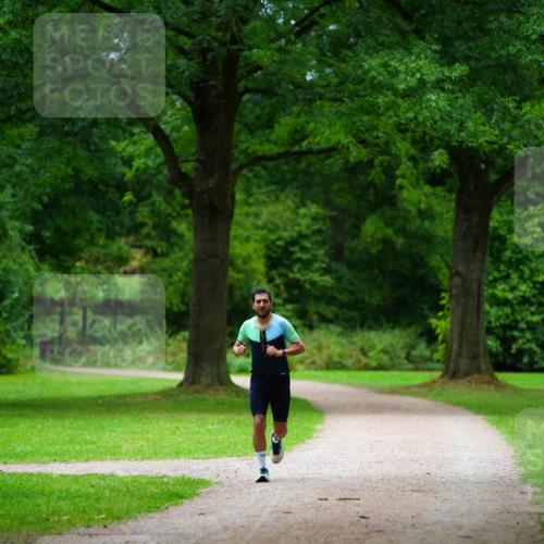 30.08.2026 - Elbe Triathlon Hamburg LAZAROV Photography http://msf.ph/oto/10094332 30.08.2026 17:08:37 Laufen  meine-sportfotos.de