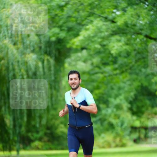 30.08.2026 - Elbe Triathlon Hamburg LAZAROV Photography http://msf.ph/oto/10094337 30.08.2026 17:08:41 Laufen  meine-sportfotos.de