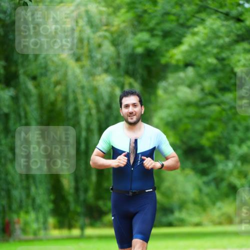 30.08.2026 - Elbe Triathlon Hamburg LAZAROV Photography http://msf.ph/oto/10094340 30.08.2026 17:08:42 Laufen  meine-sportfotos.de