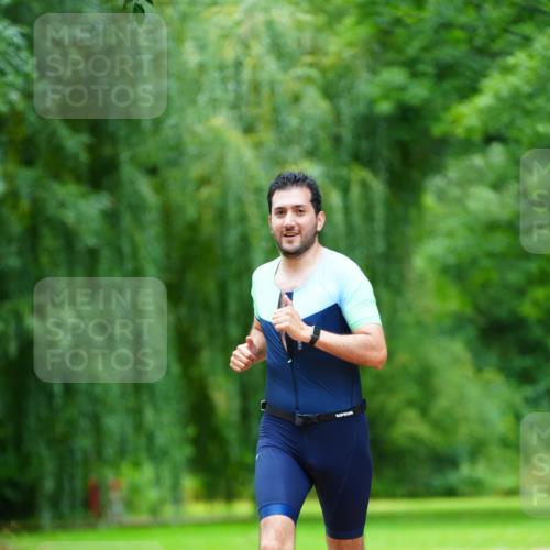 30.08.2026 - Elbe Triathlon Hamburg LAZAROV Photography http://msf.ph/oto/10094342 30.08.2026 17:08:42 Laufen  meine-sportfotos.de