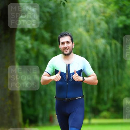 30.08.2026 - Elbe Triathlon Hamburg LAZAROV Photography http://msf.ph/oto/10094345 30.08.2026 17:08:42 Laufen  meine-sportfotos.de