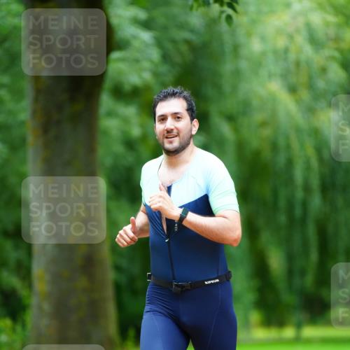 30.08.2026 - Elbe Triathlon Hamburg LAZAROV Photography http://msf.ph/oto/10094346 30.08.2026 17:08:43 Laufen  meine-sportfotos.de