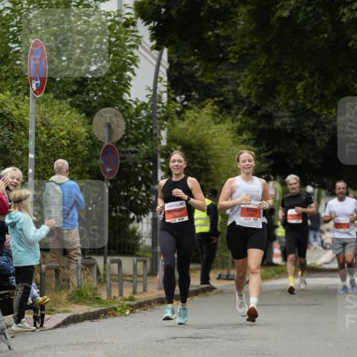 30.08.2026 - Blankeneser Heldenlauf Patografie http://msf.ph/oto/10094356 30.08.2026 09:37:55 Ziel 1128 meine-sportfotos.de