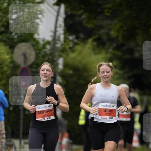 30.08.2026 - Blankeneser Heldenlauf Patografie http://msf.ph/oto/10094357 30.08.2026 09:37:57 Ziel 1128, 3537, 3538 meine-sportfotos.de