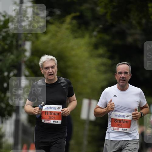 30.08.2026 - Blankeneser Heldenlauf Patografie http://msf.ph/oto/10094360 30.08.2026 09:38:03 Ziel 3537, 3538 meine-sportfotos.de