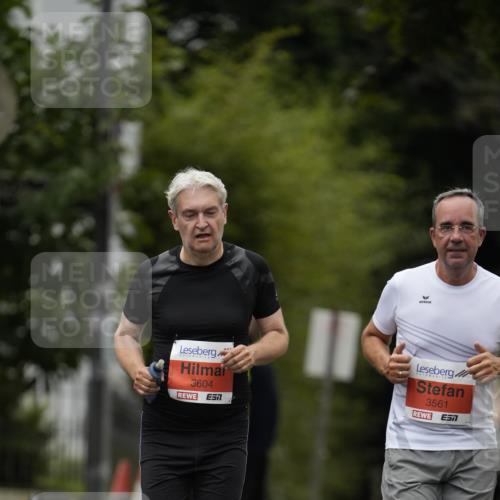 30.08.2026 - Blankeneser Heldenlauf Patografie http://msf.ph/oto/10094361 30.08.2026 09:38:03 Ziel 3537, 3538 meine-sportfotos.de