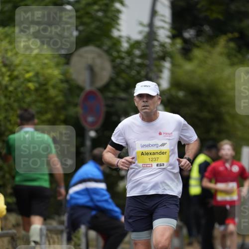 30.08.2026 - Blankeneser Heldenlauf Patografie http://msf.ph/oto/10094387 30.08.2026 09:38:41 Ziel 1147, 1237, 1534, 1536 meine-sportfotos.de