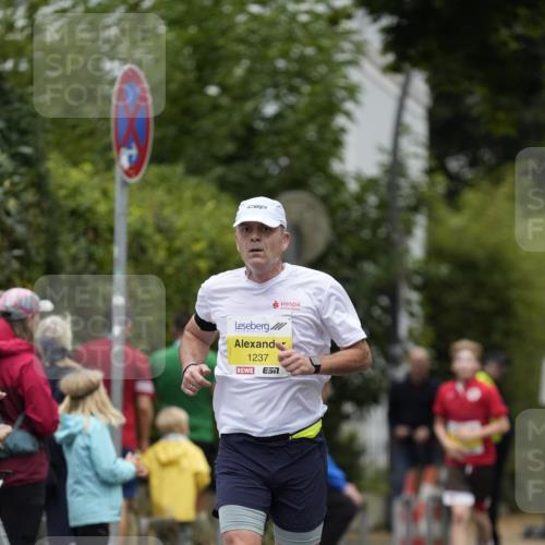 30.08.2026 - Blankeneser Heldenlauf Patografie http://msf.ph/oto/10094389 30.08.2026 09:38:43 Ziel 1147, 1237, 1534, 1536 meine-sportfotos.de