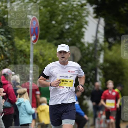 30.08.2026 - Blankeneser Heldenlauf Patografie http://msf.ph/oto/10094390 30.08.2026 09:38:43 Ziel 1147, 1237, 1534, 1536 meine-sportfotos.de