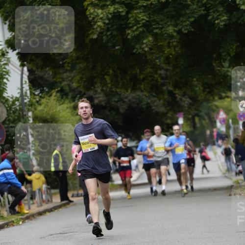 30.08.2026 - Blankeneser Heldenlauf Patografie http://msf.ph/oto/10094399 30.08.2026 09:38:59 Ziel 1112, 1411, 1700, 3543 meine-sportfotos.de
