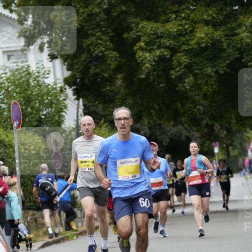 30.08.2026 - Blankeneser Heldenlauf Patografie http://msf.ph/oto/10094406 30.08.2026 09:39:08 Ziel 1112, 1336, 1700, 1804, 3523 meine-sportfotos.de