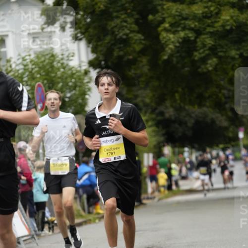 30.08.2026 - Blankeneser Heldenlauf Patografie http://msf.ph/oto/10094417 30.08.2026 09:39:19 Ziel 1162, 1745, 1781, 3507, 3523, 3709 meine-sportfotos.de