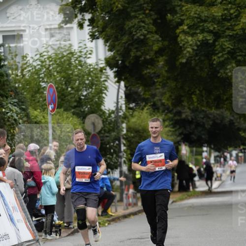 30.08.2026 - Blankeneser Heldenlauf Patografie http://msf.ph/oto/10094442 30.08.2026 09:40:02 Ziel 1044, 1457, 1588, 1589, 3512, 3531 meine-sportfotos.de