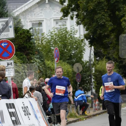 30.08.2026 - Blankeneser Heldenlauf Patografie http://msf.ph/oto/10094443 30.08.2026 09:40:03 Ziel 1044, 1457, 1589, 3512, 3531 meine-sportfotos.de