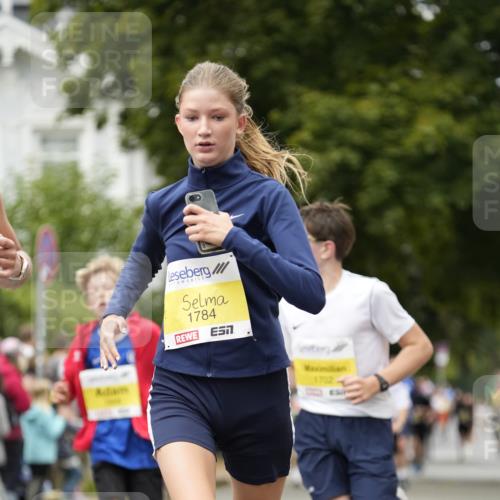 30.08.2026 - Blankeneser Heldenlauf Patografie http://msf.ph/oto/10094486 30.08.2026 09:41:11 Ziel 1629, 1666, 1702, 1784, 3552, 3615, 3677, 3715 meine-sportfotos.de
