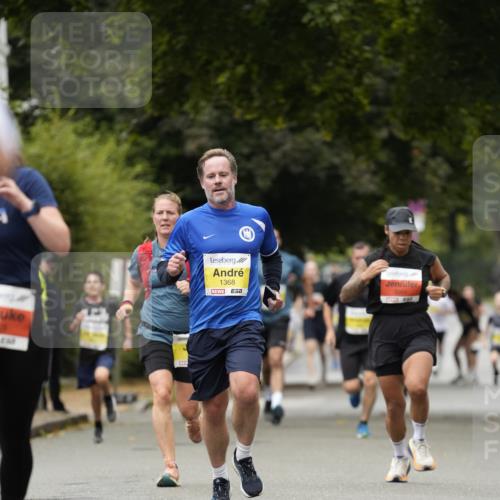 30.08.2026 - Blankeneser Heldenlauf Patografie http://msf.ph/oto/10094498 30.08.2026 09:41:17 Ziel 1368, 1369, 1523, 1629, 1666, 1702, 3501, 3677, 3725 meine-sportfotos.de