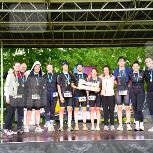 30.08.2026 - Elbe Triathlon Hamburg LAZAROV Photography http://msf.ph/oto/10094507 30.08.2026 16:17:01 Siegerehrung 541, 129, 2, 154, 1294, 129, 3, 1074, 1673 meine-sportfotos.de