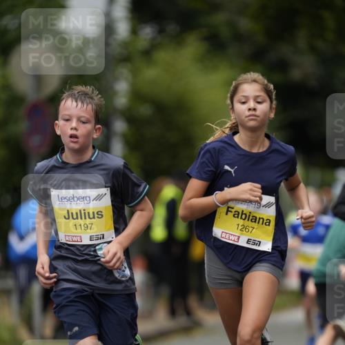 30.08.2026 - Blankeneser Heldenlauf Patografie http://msf.ph/oto/10094545 30.08.2026 09:42:04 Ziel 1197, 1267, 1418, 3700 meine-sportfotos.de