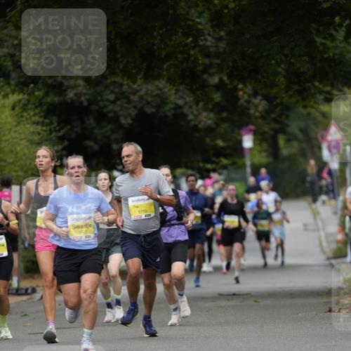 30.08.2026 - Blankeneser Heldenlauf Patografie http://msf.ph/oto/10094578 30.08.2026 09:42:43 Ziel 1084, 1219, 1631, 1632, 1652, 1653 meine-sportfotos.de