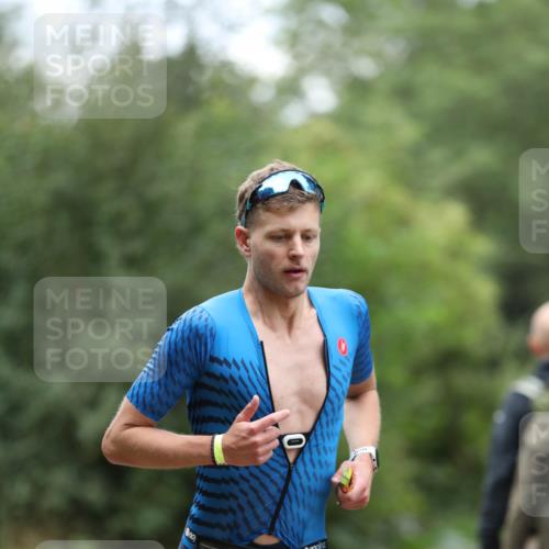 30.08.2026 - Elbe Triathlon Hamburg Antke Förster http://msf.ph/oto/10094619 30.08.2026 09:22:00 Laufen 225 meine-sportfotos.de
