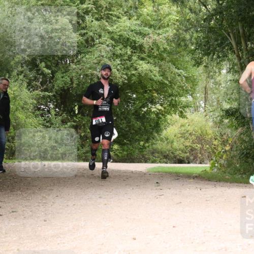 30.08.2026 - Elbe Triathlon Hamburg Antke Förster http://msf.ph/oto/10094632 30.08.2026 09:38:29 Laufen 961 meine-sportfotos.de