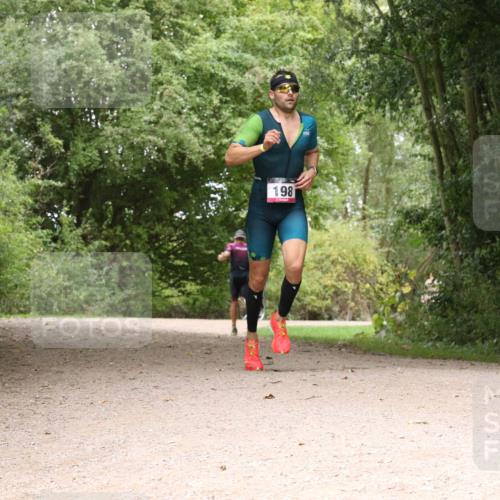 30.08.2026 - Elbe Triathlon Hamburg Antke Förster http://msf.ph/oto/10094702 30.08.2026 09:42:22 Laufen 198 meine-sportfotos.de