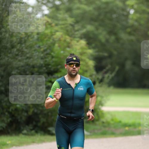 30.08.2026 - Elbe Triathlon Hamburg Antke Förster http://msf.ph/oto/10094703 30.08.2026 09:26:15 Laufen  meine-sportfotos.de