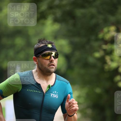 30.08.2026 - Elbe Triathlon Hamburg Antke Förster http://msf.ph/oto/10094709 30.08.2026 09:26:17 Laufen  meine-sportfotos.de