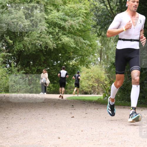 30.08.2026 - Elbe Triathlon Hamburg Antke Förster http://msf.ph/oto/10094734 30.08.2026 09:43:40 Laufen  meine-sportfotos.de