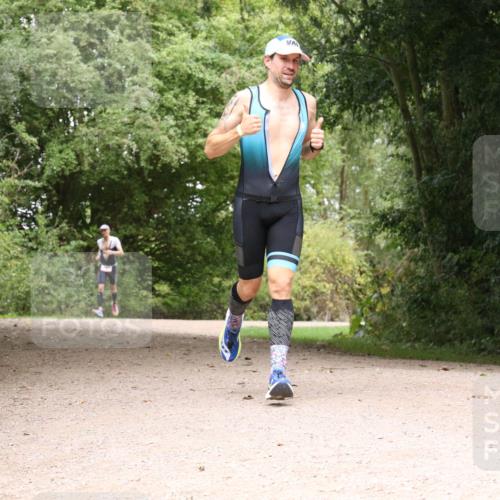 30.08.2026 - Elbe Triathlon Hamburg Antke Förster http://msf.ph/oto/10094740 30.08.2026 09:44:03 Laufen 307 meine-sportfotos.de