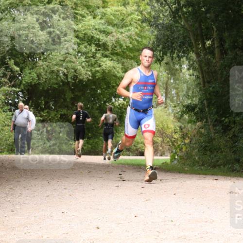 30.08.2026 - Elbe Triathlon Hamburg Antke Förster http://msf.ph/oto/10094768 30.08.2026 09:45:25 Laufen  meine-sportfotos.de