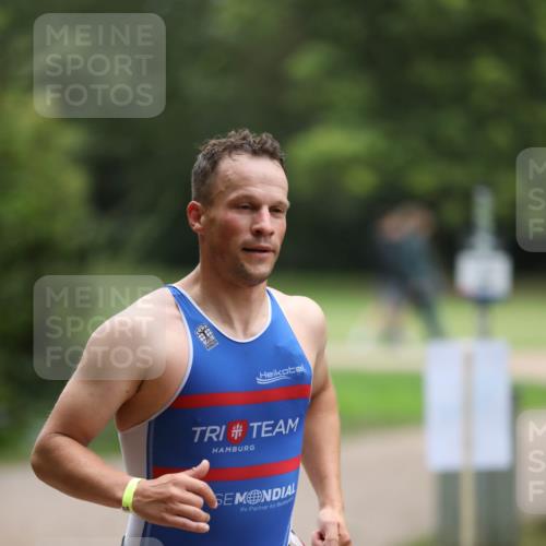 30.08.2026 - Elbe Triathlon Hamburg Antke Förster http://msf.ph/oto/10094783 30.08.2026 09:30:19 Laufen  meine-sportfotos.de