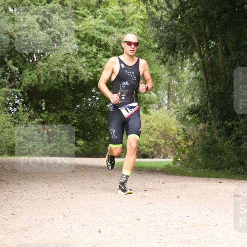 30.08.2026 - Elbe Triathlon Hamburg Antke Förster http://msf.ph/oto/10094802 30.08.2026 09:47:12 Laufen 19 meine-sportfotos.de