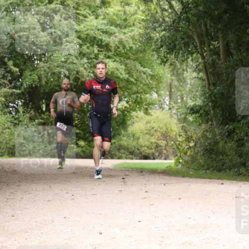 30.08.2026 - Elbe Triathlon Hamburg Antke Förster http://msf.ph/oto/10094808 30.08.2026 09:47:56 Laufen 221 meine-sportfotos.de