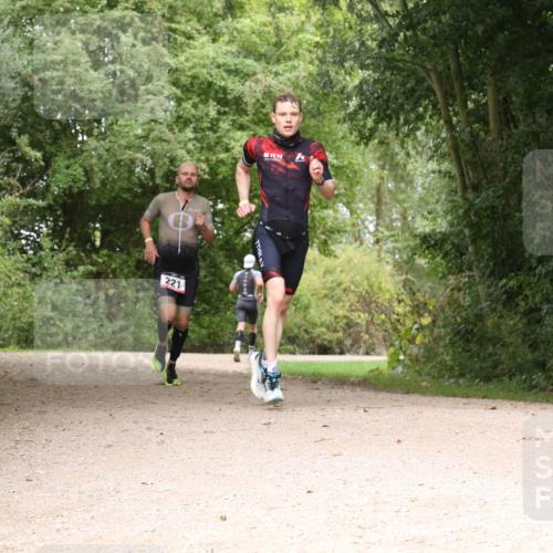 30.08.2026 - Elbe Triathlon Hamburg Antke Förster http://msf.ph/oto/10094810 30.08.2026 09:47:56 Laufen 221, 21 meine-sportfotos.de