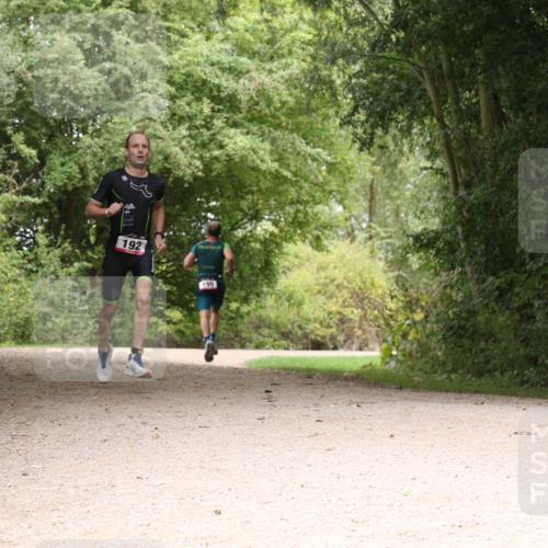 30.08.2026 - Elbe Triathlon Hamburg Antke Förster http://msf.ph/oto/10094846 30.08.2026 09:49:34 Laufen 192, 199 meine-sportfotos.de